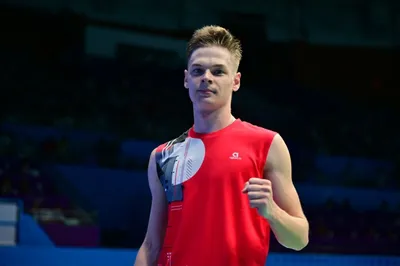 Бадминтон: Дмитрий Панарин Астанадағы турнирде жартылай финал жолдамасы үшін ойнайды, сурет - Zakon.kz жаңалық 19.12.2025 17:03