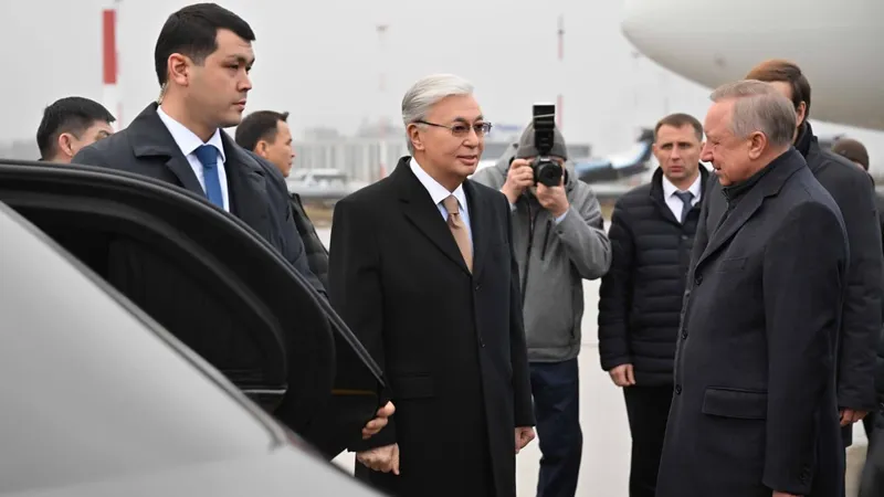 Мемлекет басшысы Санкт-Петербург қаласына келіп жетті