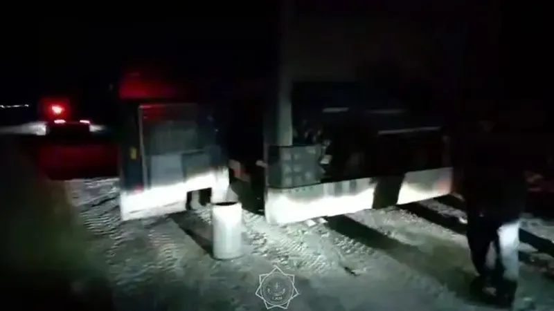 Қостанай облысында халықаралық бағыттағы автобус бұзылып, шетелдіктер эвакуацияланды