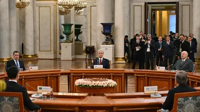 Қазақстан Президенті Қасым-Жомарт Тоқаев Тәуелсіз мемлекеттер достастығына (ТМД) мүше елдер басшыларының бейресми кездесуіне қатысты. , сурет - Zakon.kz жаңалық 22.12.2025 16:42