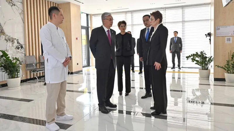 Тоқаев Тараздағы аритмология клиникасының жұмысымен танысты