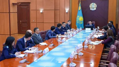 ҚР Бас прокуратурасында Инвестициялар комитеті және "Kazakh Invest" ұлттық компаниясының өкілдерінің қатысуымен жиналыс өтті. Жиында инвесторлардың құқықтарын қорғауды күшейту және инвестициялық жобаларды сүйемелдеудің тиімділігін арттыру мәселелері қаралды, деп хабарлайды Zakon.kz., сурет - Zakon.kz жаңалық 26.12.2025 10:49