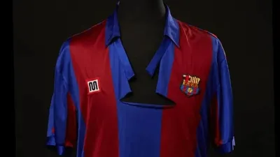 Марадонаның жыртылған футболкасы 179 мың долларға сатылды, сурет - Zakon.kz жаңалық 26.12.2025 12:27