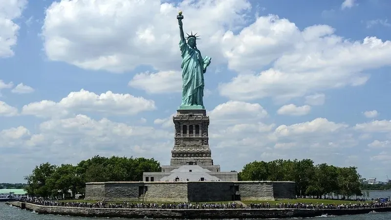 Green Card лотереясы: танымал бағдарлама жайлы соңғы ақпараттар