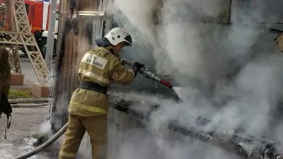 Таразда фаст-фуд дайындайтын дүңгіршек өртенді, сурет - Zakon.kz жаңалық 27.12.2025 16:56