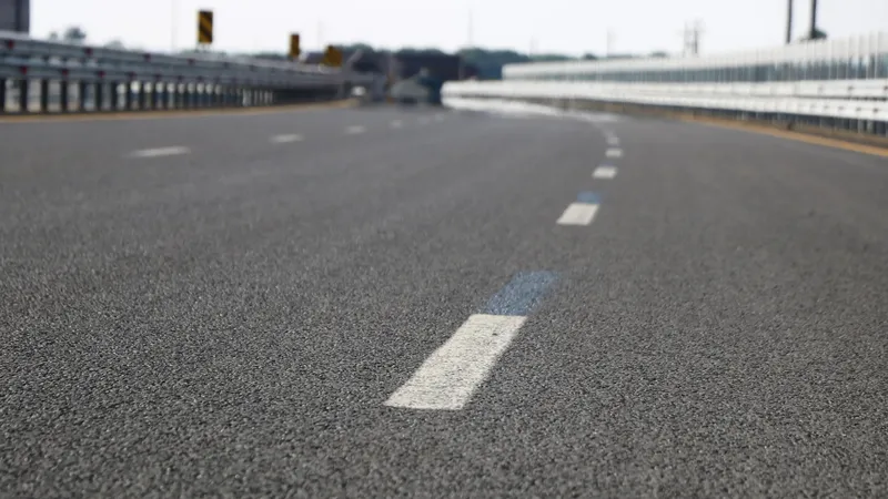 ТЖМ құтқарушылары жол-көлік оқиғасы кезінде Өзбекстан азаматтарын эвакуациялады