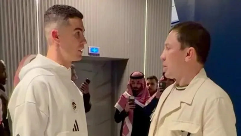 Сауд Арабиясында жүрген Головкин Роналдумен жүздесті