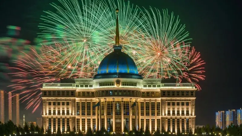 Елордада жаңажылдық отшашуды екі жерден көзбе-көз тамашалауға болады