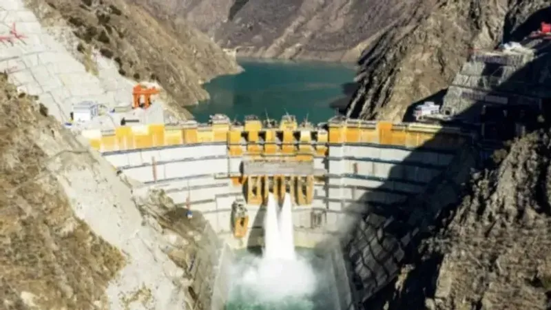 Қытайда таулы аймақтағы суэлектр стансасының алғашқы турбиналары іске қосылды