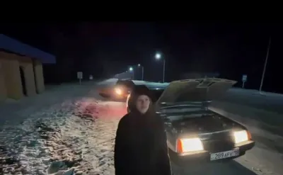 Абай облысында полицейлер жолда тұрып қалған жүргізушіге көмек көрсетті, сурет - Zakon.kz жаңалық 30.12.2025 19:13