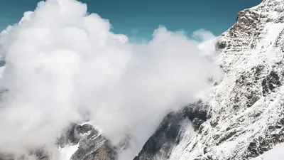 Алматы тауларындағы қар көшкінінде мерт болған үш жігіт жерленді, сурет - Zakon.kz жаңалық 30.12.2025 10:17