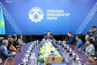 Еңбек адамдары – қаланың тірегі, сурет - Zakon.kz жаңалық 30.12.2025 18:23