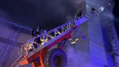 Өрт, Жаңа жыл, өрт сөндірушілер, төтеншеліктер, эвакуация, сурет - Zakon.kz жаңалық 01.01.2026 11:50