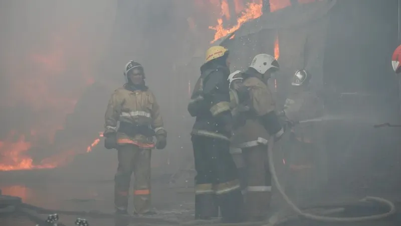 Түнде Таразда мейрамхана өртеніп, оттың жанар-жағармай бекетіне тарау қаупі туындады