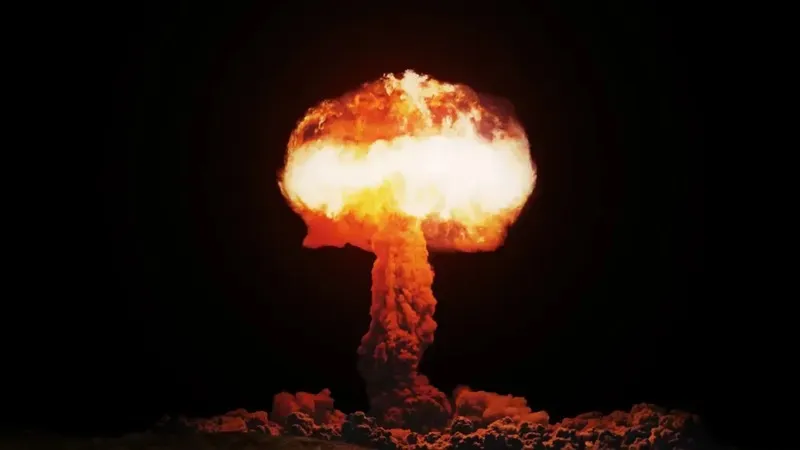 Таиландтағы ядролық жарылысқа ұқсас ерекше отшашу тұрғындарды шошытты