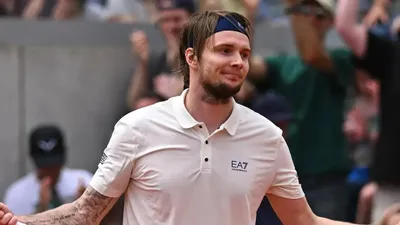 Александр Бублик Гонконг турниріндегі қарсыласын білді, сурет - Zakon.kz жаңалық 04.01.2026 12:51