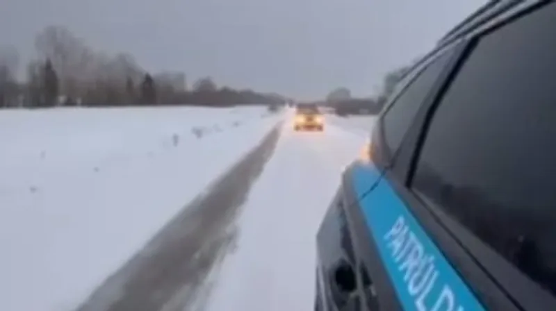 ШҚО-дағы көктайғақ: полицейлер жол бастап, көп көліктің қауіпсіз қозғалысын қамтамасыз етті