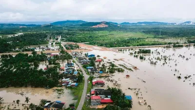 Малайзияда тасқын су салдарынан мыңдаған адам эвакуацияланды, сурет - Zakon.kz жаңалық 12.01.2026 11:44