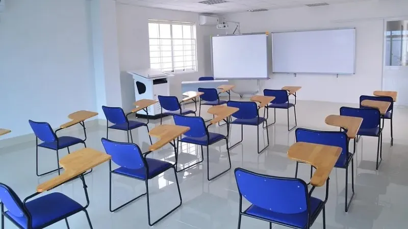 Астанада аязға байланысты мектеп оқушылары қашықтан оқиды