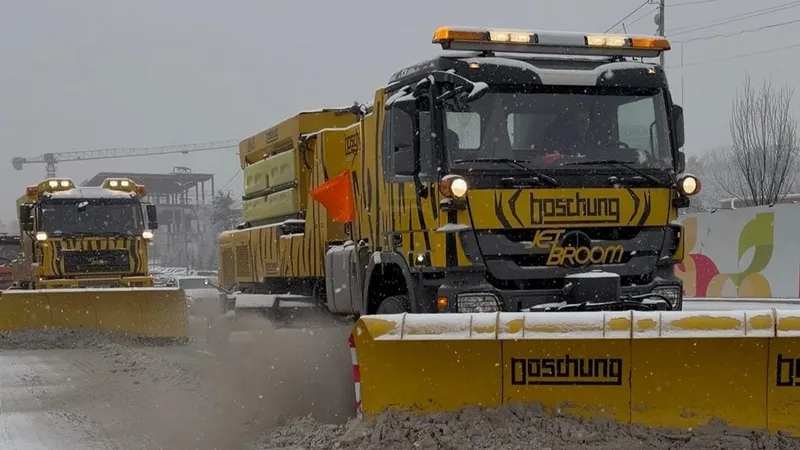 Алматы әкімдігі тоқтаусыз жауған қарға байланысты көлік жүргізушілеріне жүгініп, мәлімдеме жасады