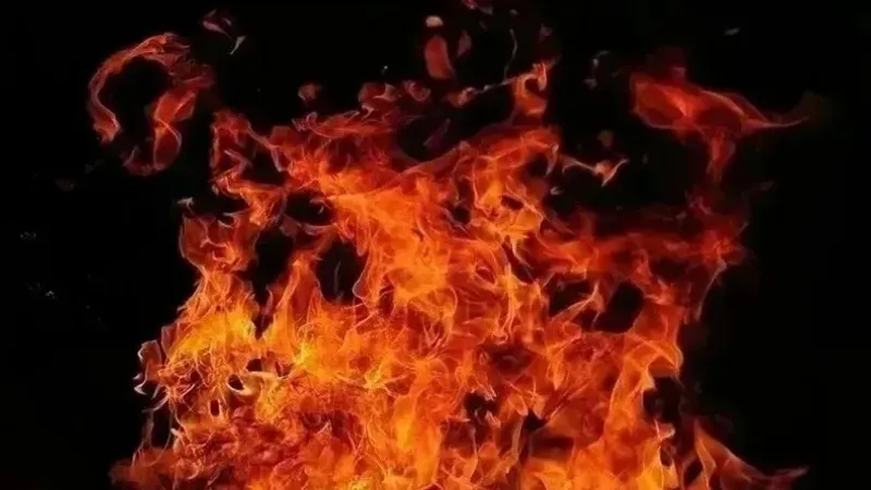 Астанада екіқабатты коттедж өртенді