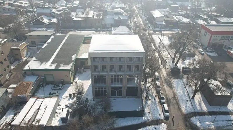 Алматыда ірі заңсыз нысан сот шешімімен бұзылып жатыр