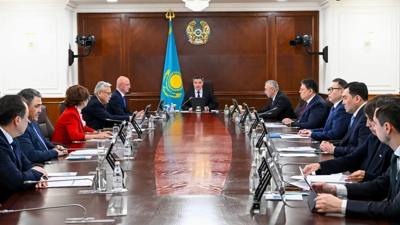 Олжас Бектенов: Құрылтайдағы президенттің тапсырмалары бойынша әр министр мен әкімнен нақты нәтиже қажет