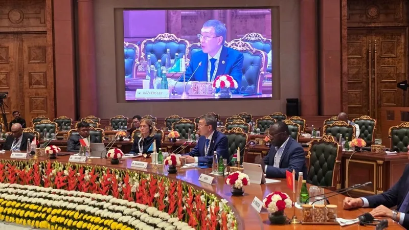 Құрылтайдағы идеялар Үндістанда талқылануда