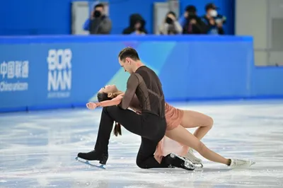 Бойсангур Датиев пен Гаухар Наурызова мәнерлеп сырғанаудан Төрт құрлық чемпионатында өнер көрсетуді бастады, сурет - Zakon.kz жаңалық 22.01.2026 18:55