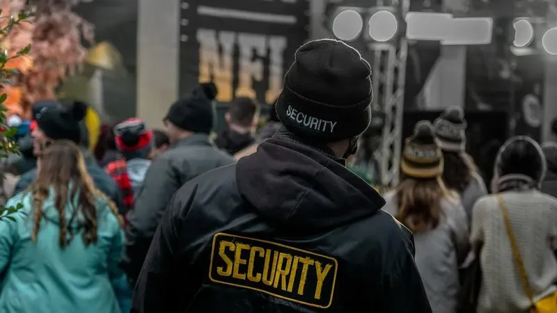 Италияда екі танымал клубтың жанкүйерлері жолда жаппай төбелес ұйымдастырды