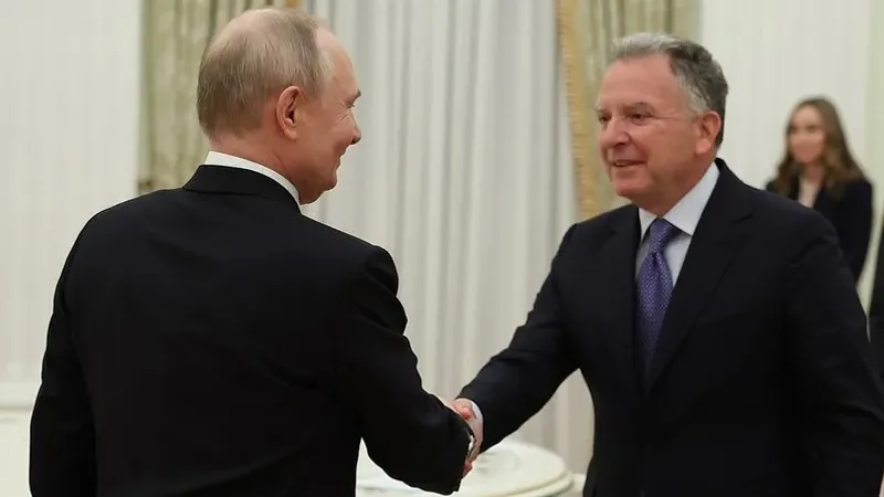 Украина бойынша байланыстар жаңа форматқа өтті: Кремльдегі кездесу жайлы белгілі болды