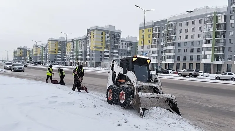 Астанада қар күреу жұмыстарына 3 мыңнан астам жұмысшы мен 1 300 техника жұмылдырылды