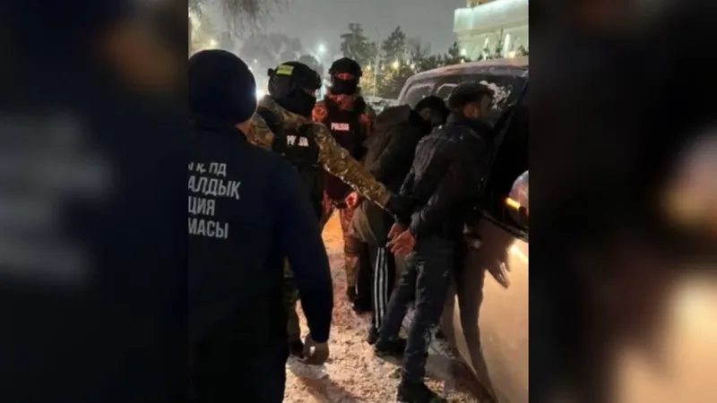 Алматыда пәтер тонаумен айналысқан күдіктілер қолға түсті: видео