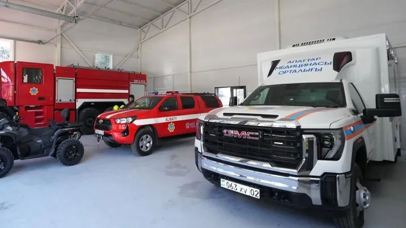 Алматы тауларында аяғын сындырып алған 59 жастағы альпинист эвакуацияланды