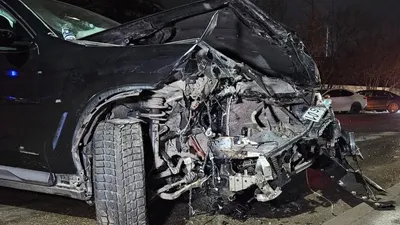 Алматыда таңға жуық жол апаты болып, үш адам ауруханаға түсті, сурет - Zakon.kz жаңалық 27.01.2026 12:43