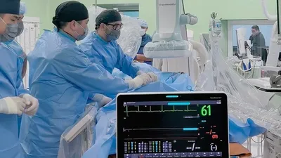 Алматы қалалық кардиология орталығында транскатетерлік имплантация (TAVI) әдісімен аорталық қақпақшаны ауыстыру бойынша екі жоғары технологиялық ота сәтті жүргізілді., сурет - Zakon.kz жаңалық 28.01.2026 09:48