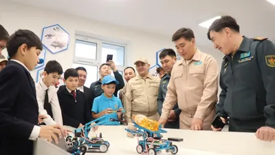 Еліміздің оңтүстік өңірлерінде Қазақстан Республикасы Қорғаныс министрлігі әскерге дейінгі жастар арасында әскери қызметтің беделін арттыруға және патриоттық тәрбиені күшейтуге бағытталған "Біртұтас ел – біртұтас жер" ақпараттық-түсіндіру акциясын өткізуде., сурет - Zakon.kz жаңалық 30.01.2026 11:57