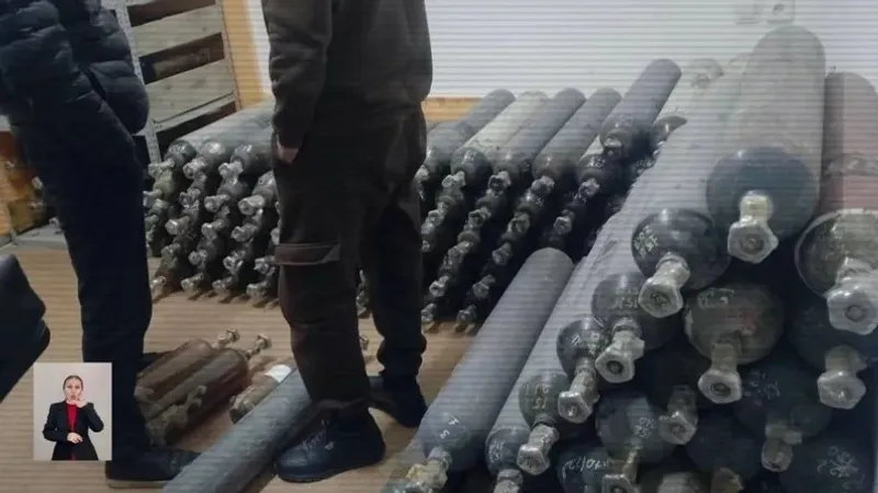 ІІМ Шымкенттегі клубтың бірінде жүздеген көңіл көтеретін газ баллондарын тәркіледі