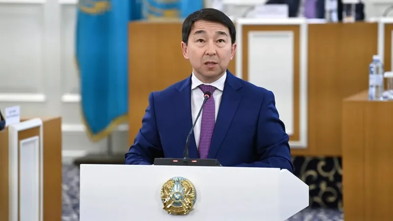 "Сот төрелігінің конституциялық қағидаттары айтарлықтай күшейтілді" – Нұрмұханов жаңа Конституция жобасы жайлы