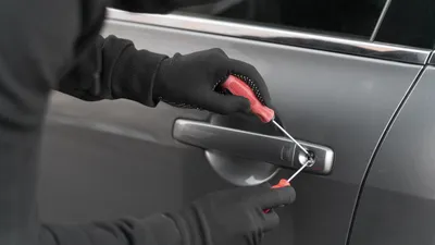 Көлік, адам, сурет - Zakon.kz жаңалық 30.01.2026 13:47