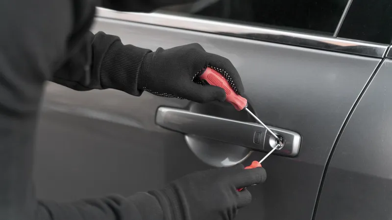 Қарағандыда көлікті айдап әкеткен күдікті алғашқы қиылыста ұсталды