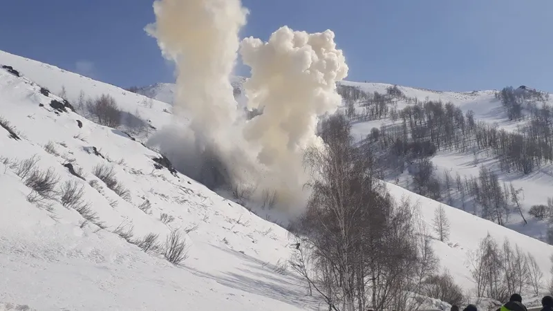 ТЖМ Қазақстанның таулы аймақтарында қар көшкіні қаупі жоғары екенін ескертті