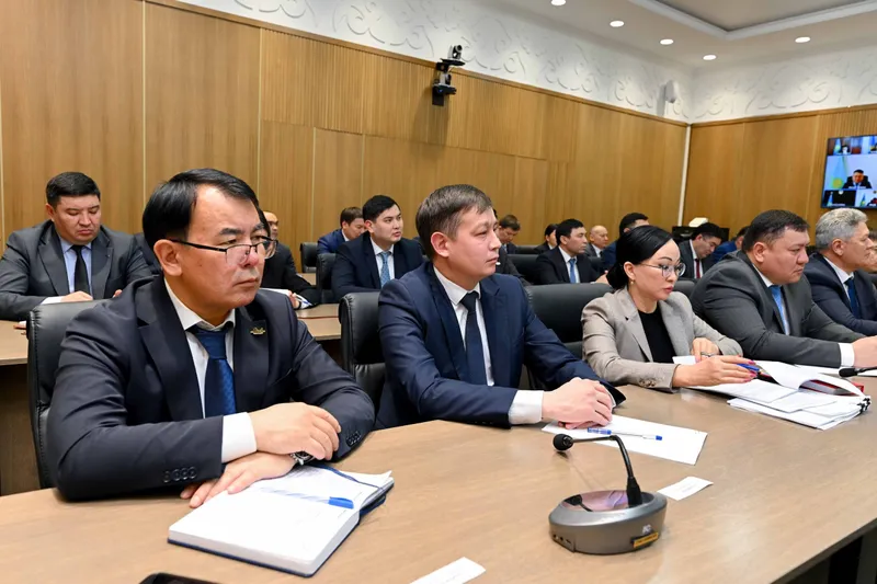 Жиналыс, Абай облысы, конституциялық реформа, сурет - Zakon.kz жаңалық 02.02.2026 14:00