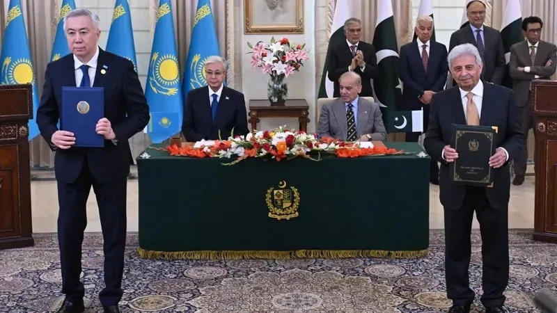 Қазақстан мен Пәкістан қандай маңызды құжаттарға қол қойды
