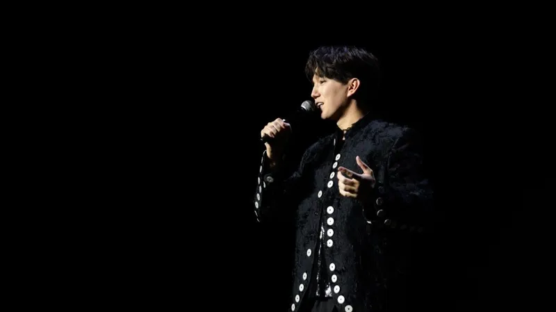 Димаш Құдайберген өзінің продюсерлік жобасының тұсаукесерін көрермендермен бірге өткізді