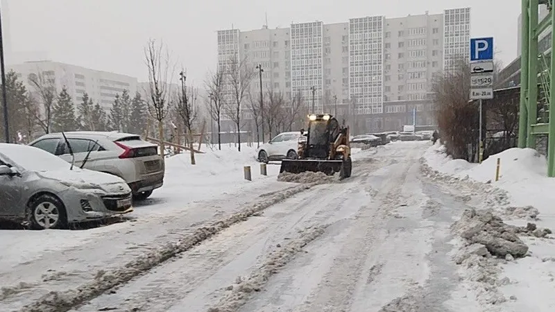 Астанада қар күреу жұмысына 3 000-нан астам жол жұмысшысы жұмылдырылды