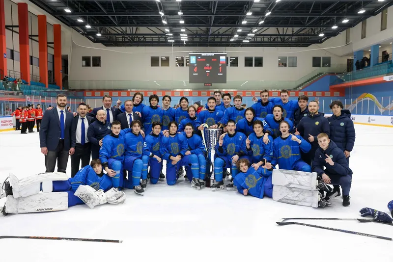 Қазақстан жасөспірімдер құрамасы шайбалы хоккейден өз айдынында өткен халықаралық турнирде жеңіске жетті