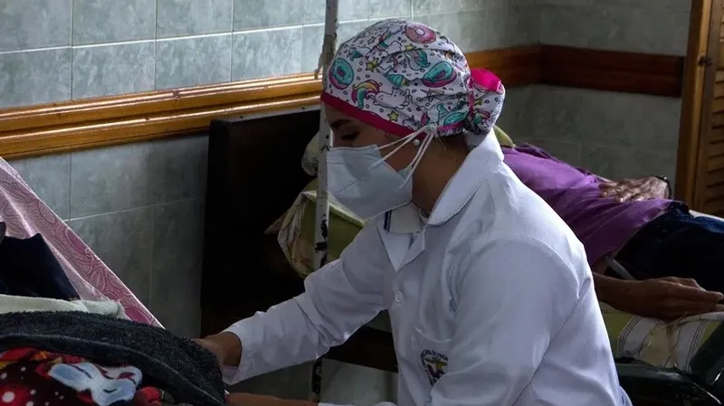 Бангладеште Нипах вирусын жұқтырған адам көз жұмды