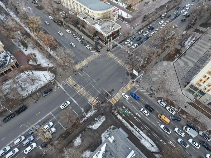 Алматыда жүктемесі жоғары қиылыстардағы кейбір бағдаршамның жұмысы өзгертіледі