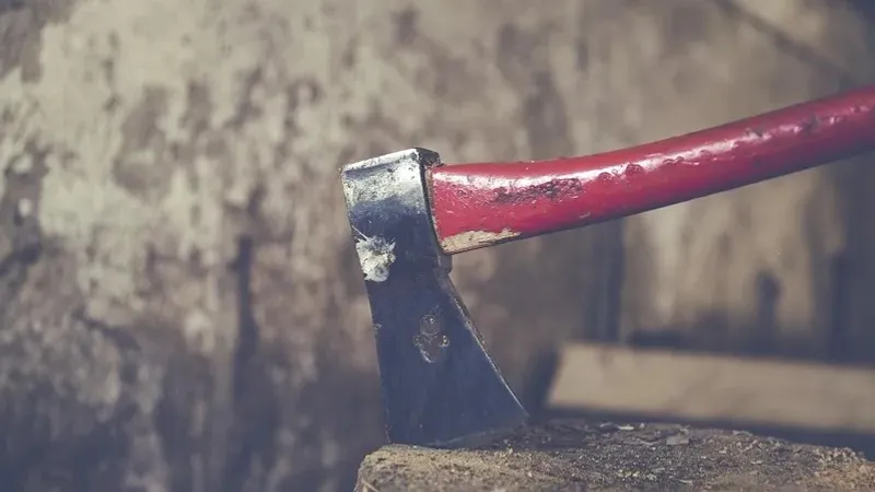 Атырауда мектепте балтамен ойран салған бала сабағына оралды